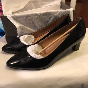 Vionic Madison Mia Patent Leather Heels - 9.5 Wide